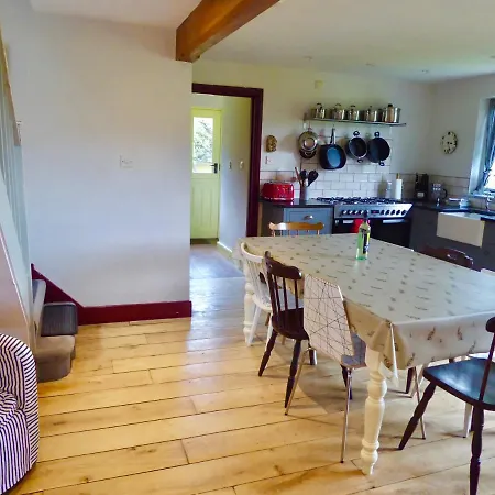 High Ground Cottage, Holiday home *