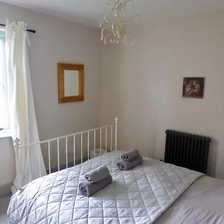 High Ground Cottage, Holiday home *